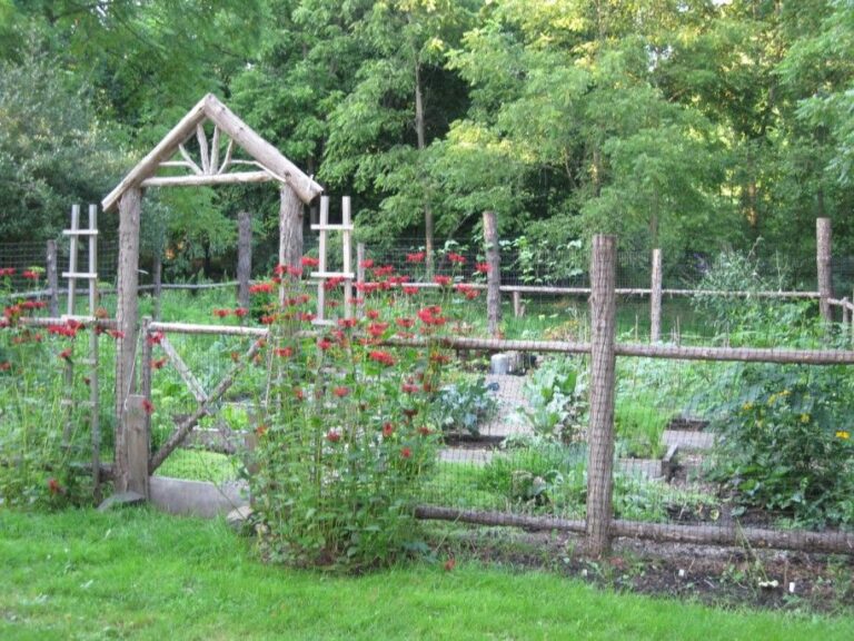Fencing Guide for Woodland Garden Landscapes