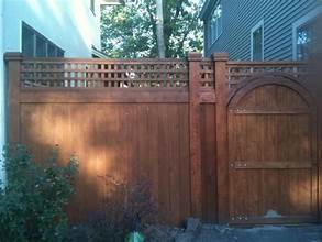 How to Choose Fencing for Modern Craftsman Homes
