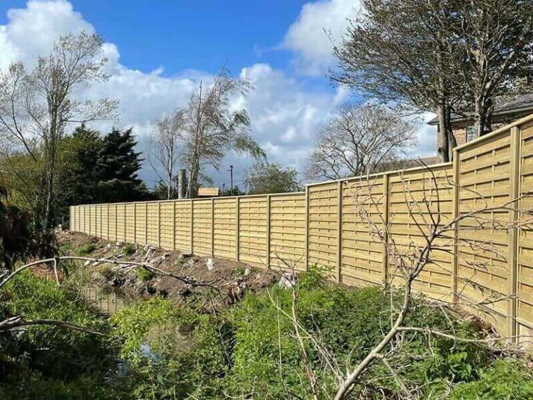 Tips for Choosing Fencing in Coastal Climates