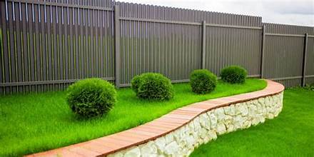 The Impact of Fencing on Homeowners’ Insurance