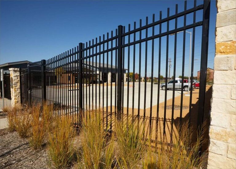 The Pros And Cons of Steel Fencing