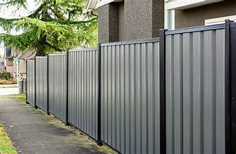 The Pros And Cons of Steel Privacy Fencing